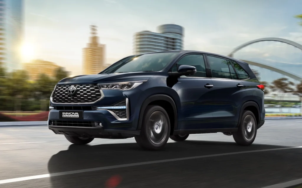 THE NEW INNOVA HYCROSS 2025 THE HYBRID SUV