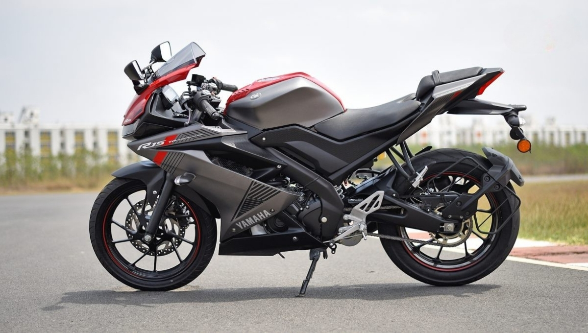 Yamaha R15 V4