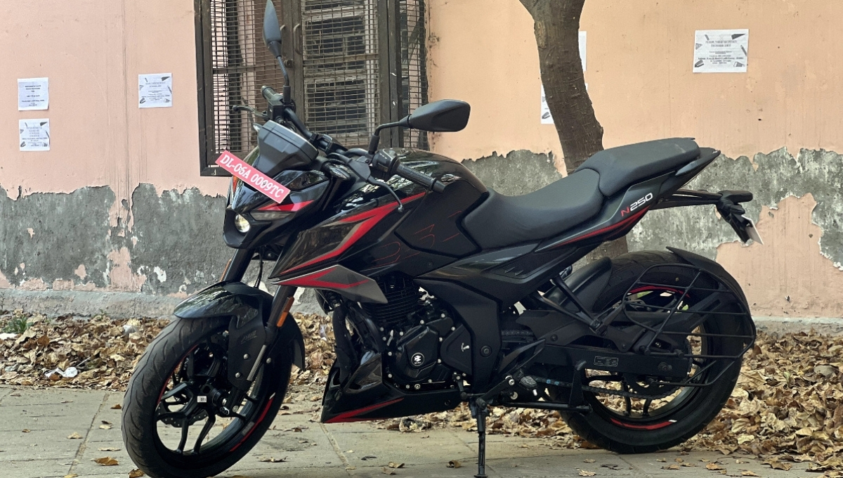 Bajaj Pulsar N160