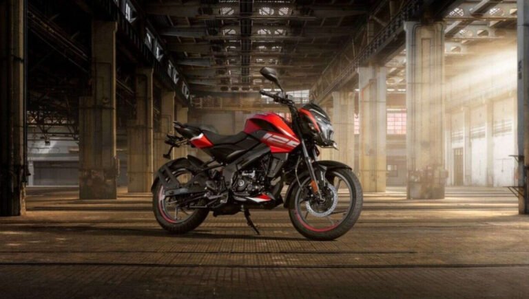 Bajaj Pulsar NS200: Ultimate Street Bike Combining Power, Style, Smart Tech, and Unmatched Riding Experience