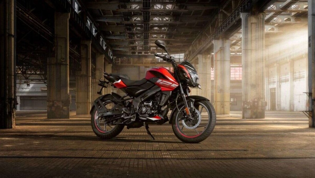 Bajaj Pulsar NS200: Ultimate Street Bike Combining Power, Style, Smart Tech, and Unmatched Riding Experience