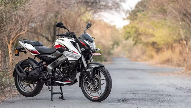 Bajaj Pulsar NS160: 160.3cc BS6 Engine, ABS, Street Bike, Stylish Features 2024