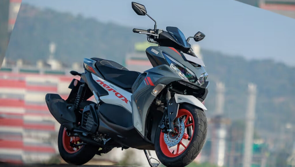 Yamaha Aerox 155 Review: 155cc BS6 Engine, ABS, Racing Blue and Grey