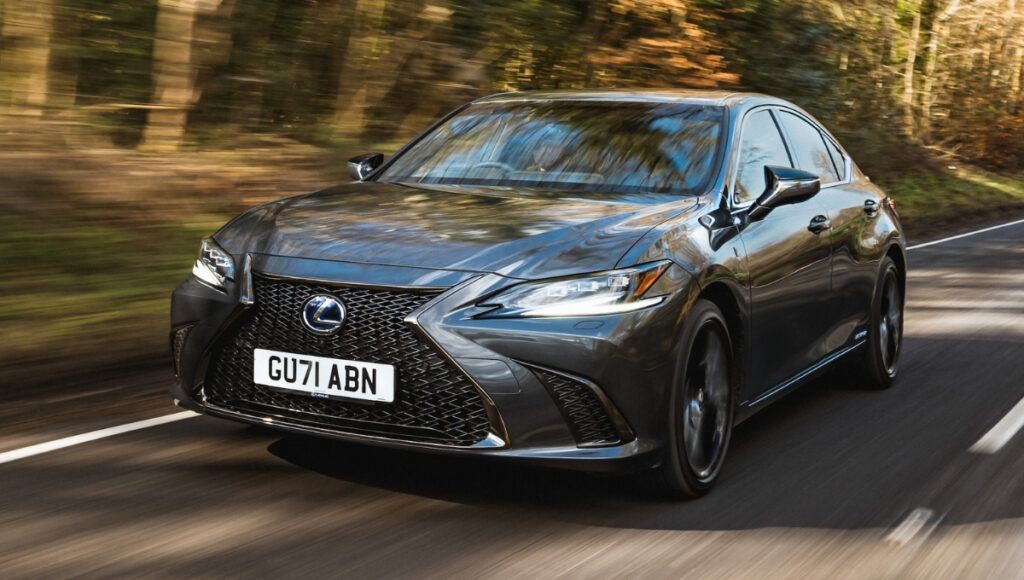 Lexus ES Review: The ultimate sedan experience of luxury, power and comfort