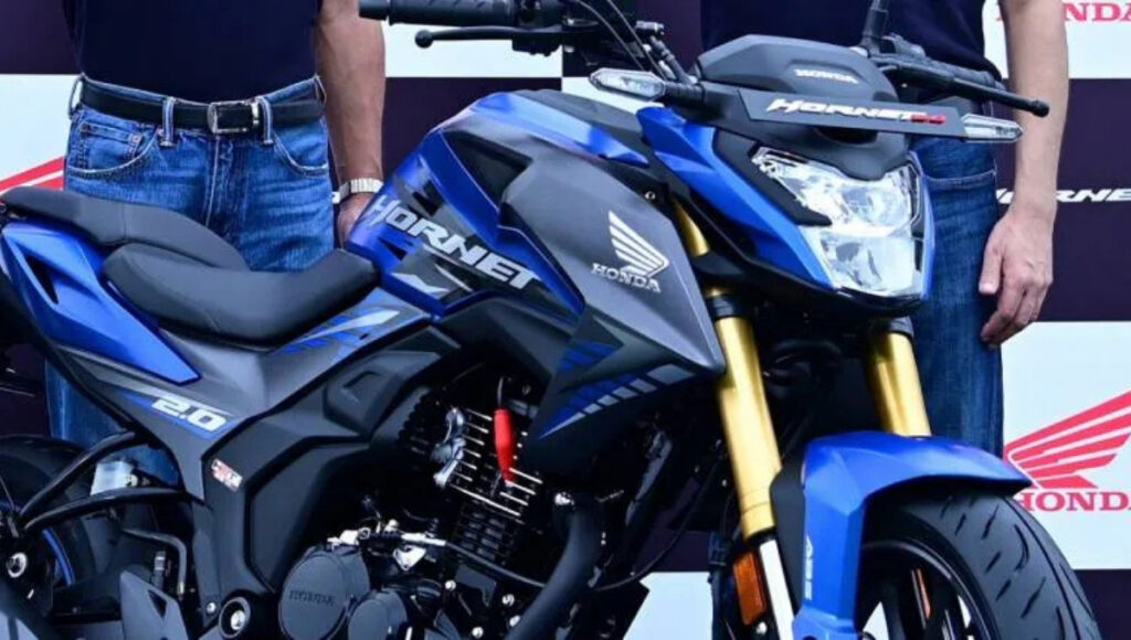 Honda Hornet 2.0: Stylish Street Bike with Advanced Features and Smooth Performance