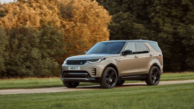 Land Rover Discovery: Spacious, Practical SUV Perfect for Long Drives and Family Adventures