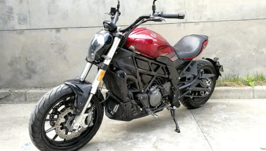 Benelli 502C Price, Features, Engine, Design and Ride Experience in India