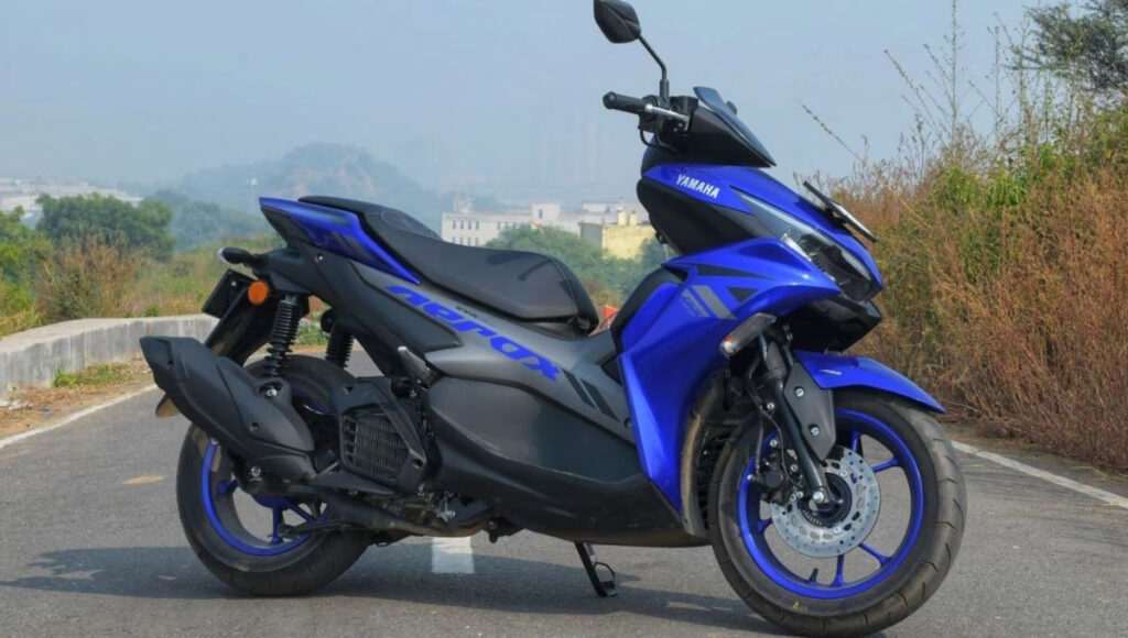 Yamaha Aerox 155 Review: 155cc BS6 Engine, ABS, Racing Blue and Grey
