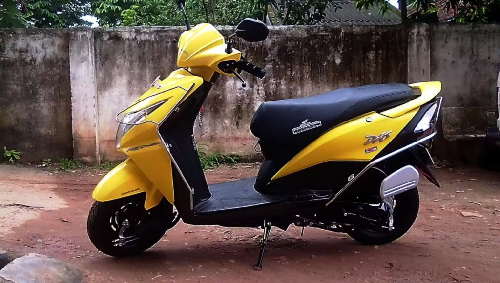 Honda Dio Review: Stylish BS6 Scooter with Smooth Performance and Advanced Safety Features