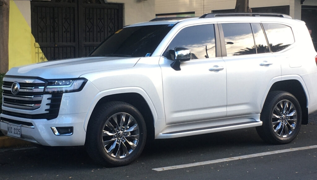 Toyota Land Cruiser LC300