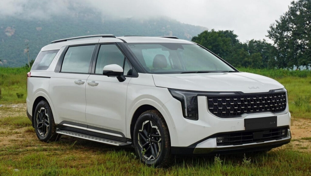 Kia Carnival: Luxury 6-Seater MPV with Spacious Interior, Diesel Engine and Advanced Comfort Features