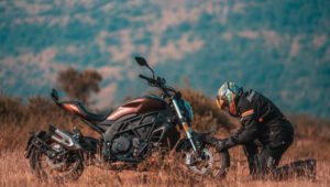 Benelli 502C Price, Features, Engine, Design and Ride Experience in India