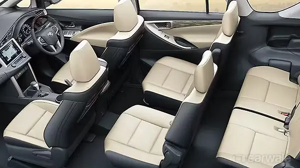 टोयोटा इनोवा क्रिस्टा 2026