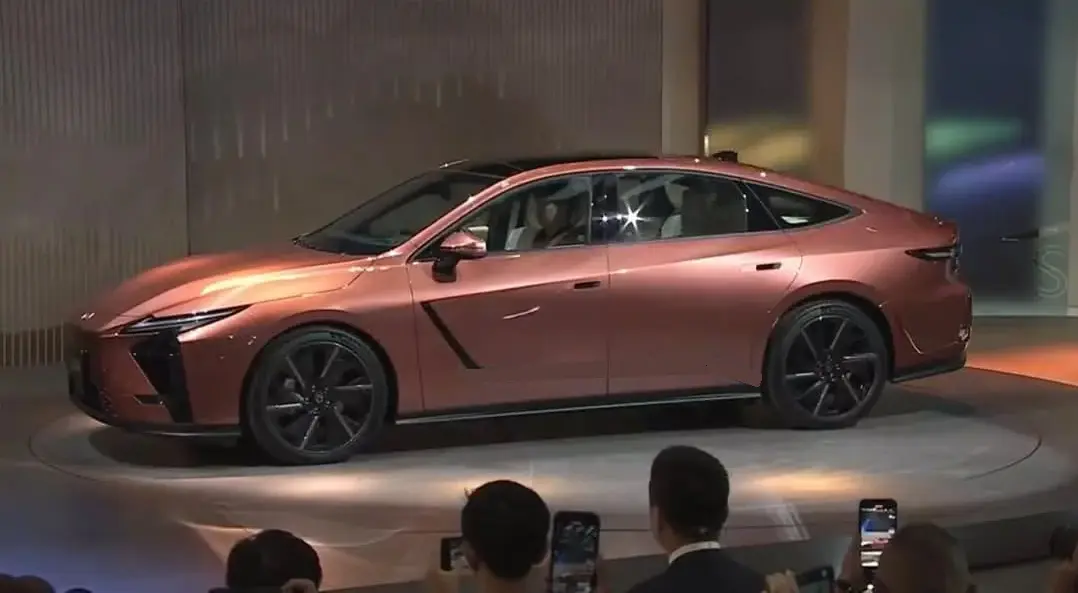 Lexus ES 2026: Price, Specs, Features & Review India