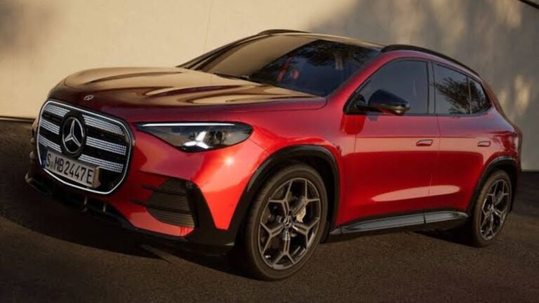 New Mercedes GLA Debuts