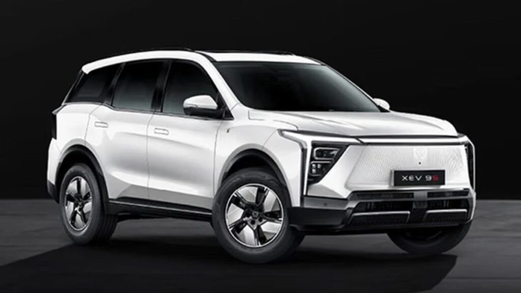 Mahindra XEV 9S Six-Seater Debuts